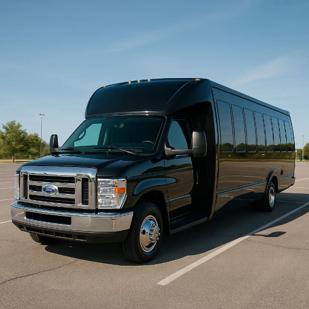 Des Moines Minibus Company 18 Passenger Minibus
