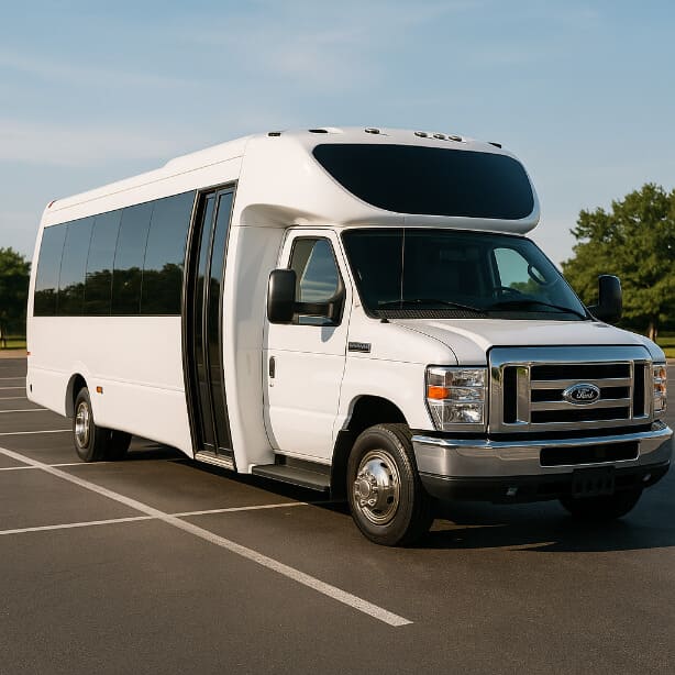 Des Moines Minibus Company 20 Passenger Minibus